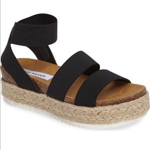 Steve Madden Kimmie FlatForm Sandal size 7.